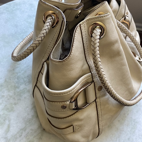 Cole Haan women’s leather ivory shoulder bag - Picture 4 of 10